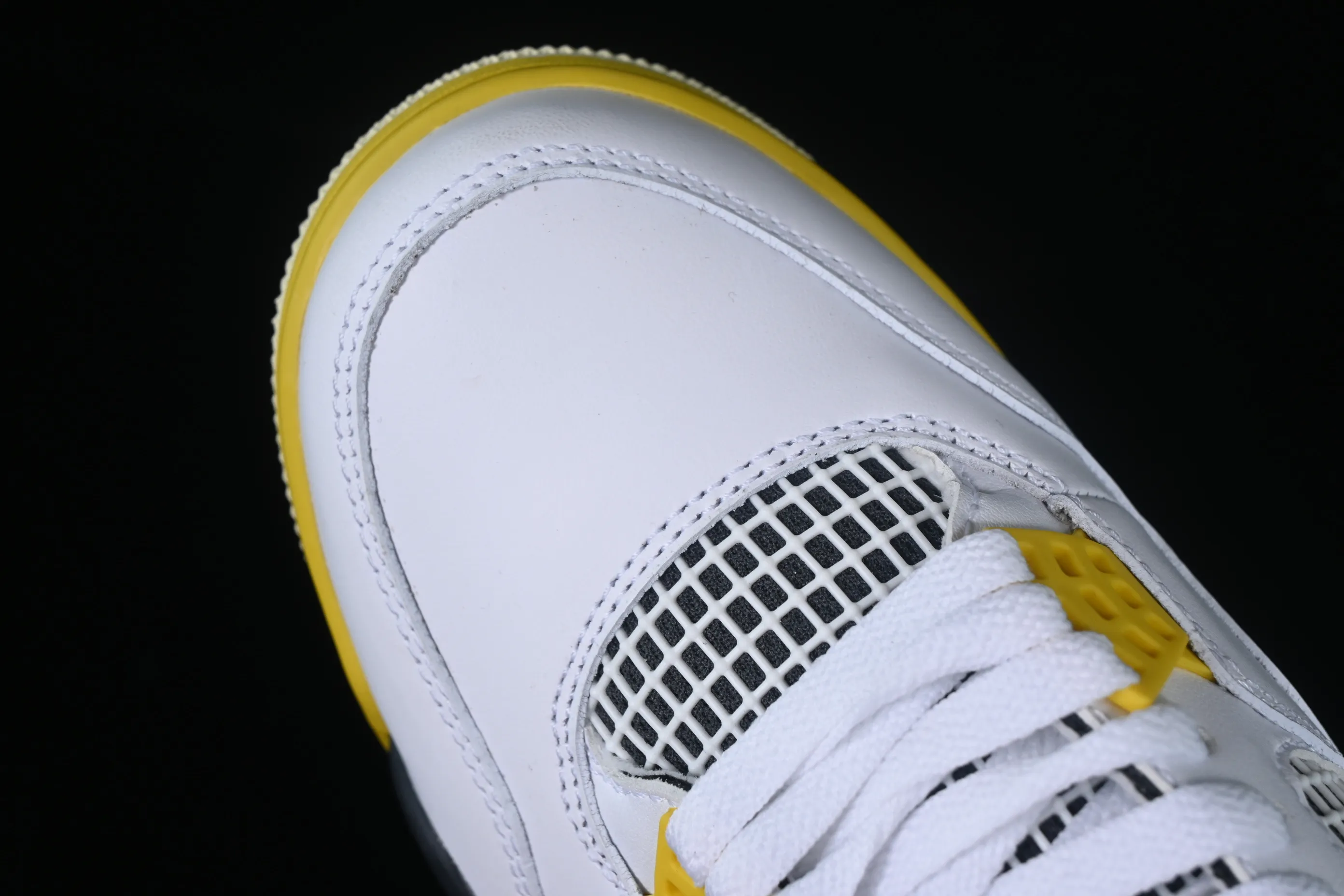 All categories Air Jordan Jordan series basketball shoes Air Jordan 4 L version Air Jordan 4 Retro "Vivid Sulfur" AJ4 Joe 4 White Thunder AQ9129-101